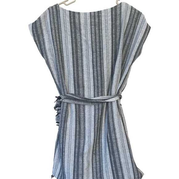 Lulu’s Island Retreat grey striped wrap dress - Picture 5 of 7